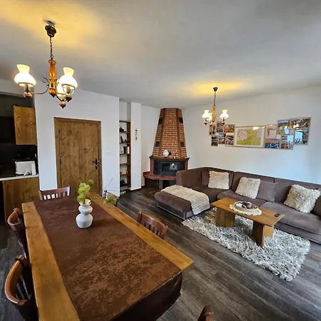 самостоятелна къща планински перли, дом 1 на 5 мин от лифт стойките, пампорово