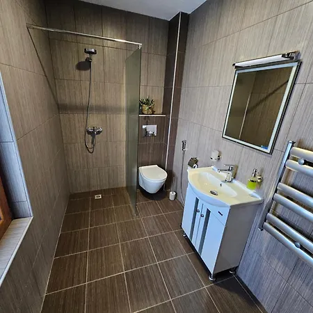 самостоятелна къща планински перли, дом 1 на 5 мин от лифт стойките, пампорово 펜션