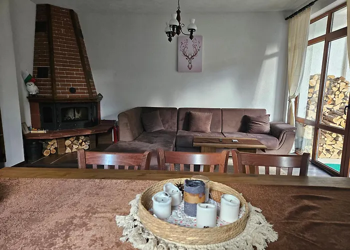 Nyaraló самостоятелна къща планински перли, дом 1 на 5 мин от лифт стойките, пампорово *