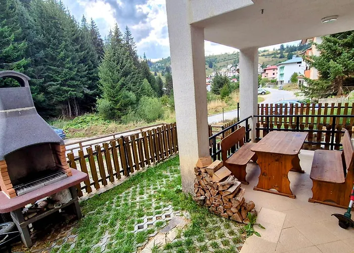 самостоятелна къща планински перли, дом 1 на 5 мин от лифт стойките, пампорово Nyaraló Sztojkite