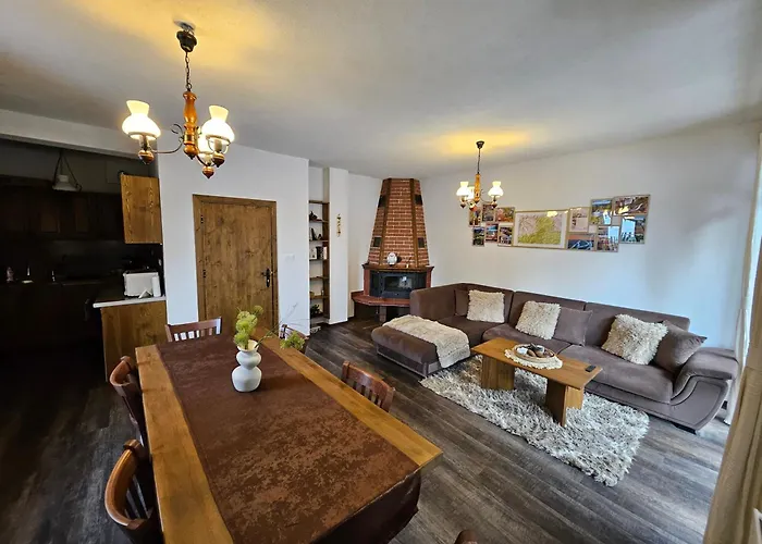 самостоятелна къща планински перли, дом 1 на 5 мин от лифт стойките, пампорово